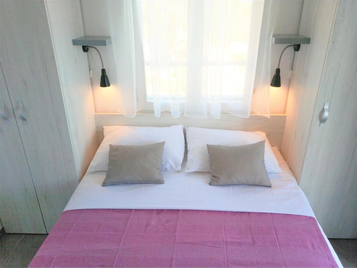 Apartments More Вис Екстериор снимка