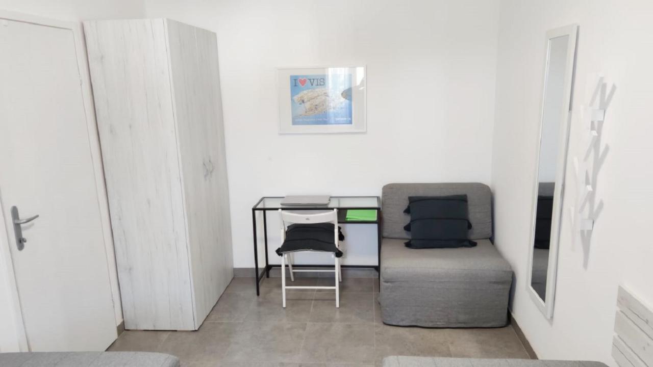 Apartments More Вис Екстериор снимка