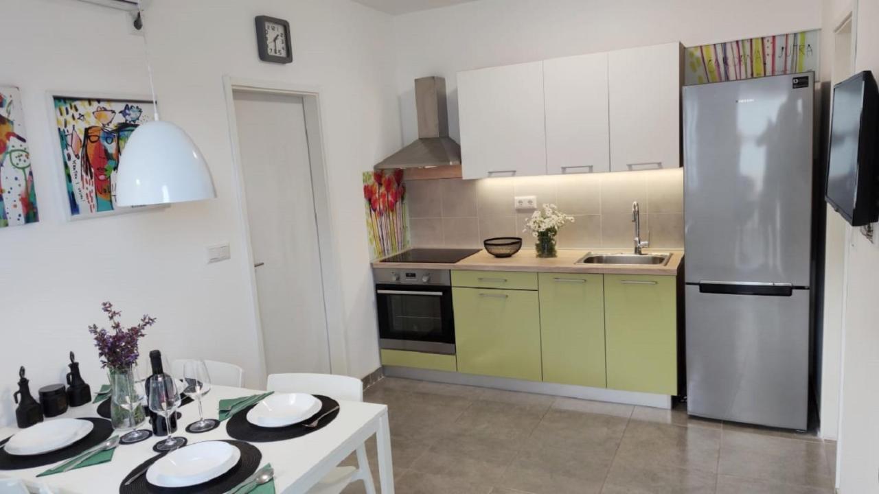Apartments More Вис Екстериор снимка