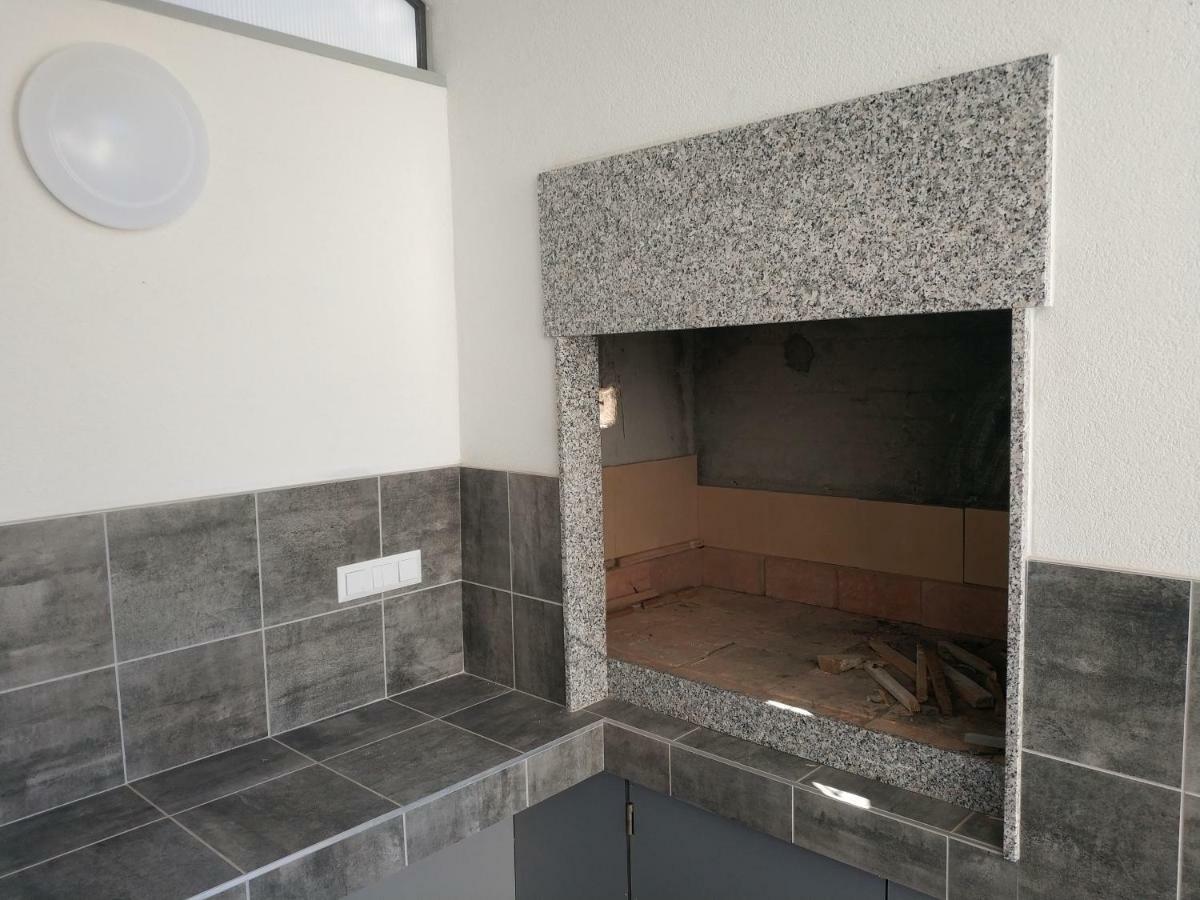Apartments More Вис Екстериор снимка